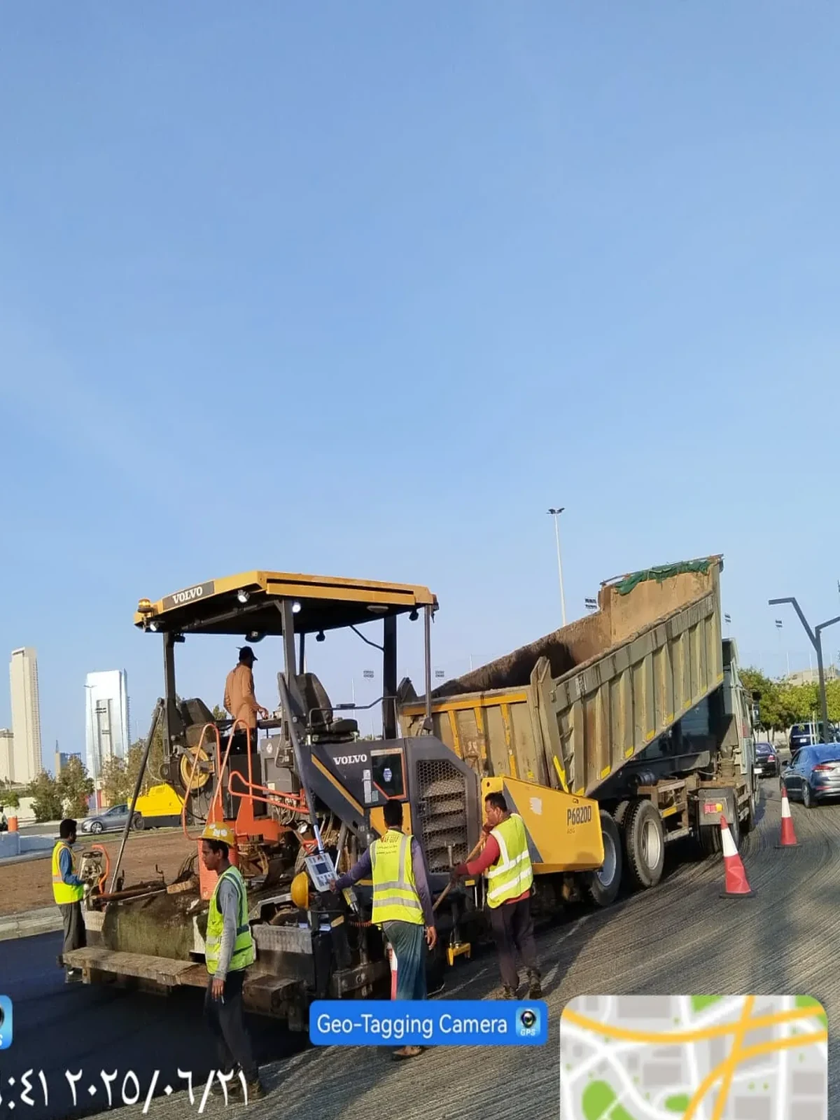 Asphalt paving operation